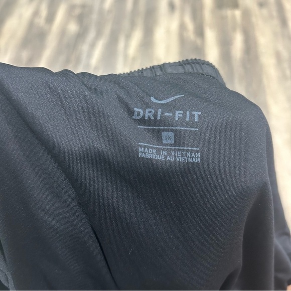 NIKE - Running Shorts - Picture 4 of 5